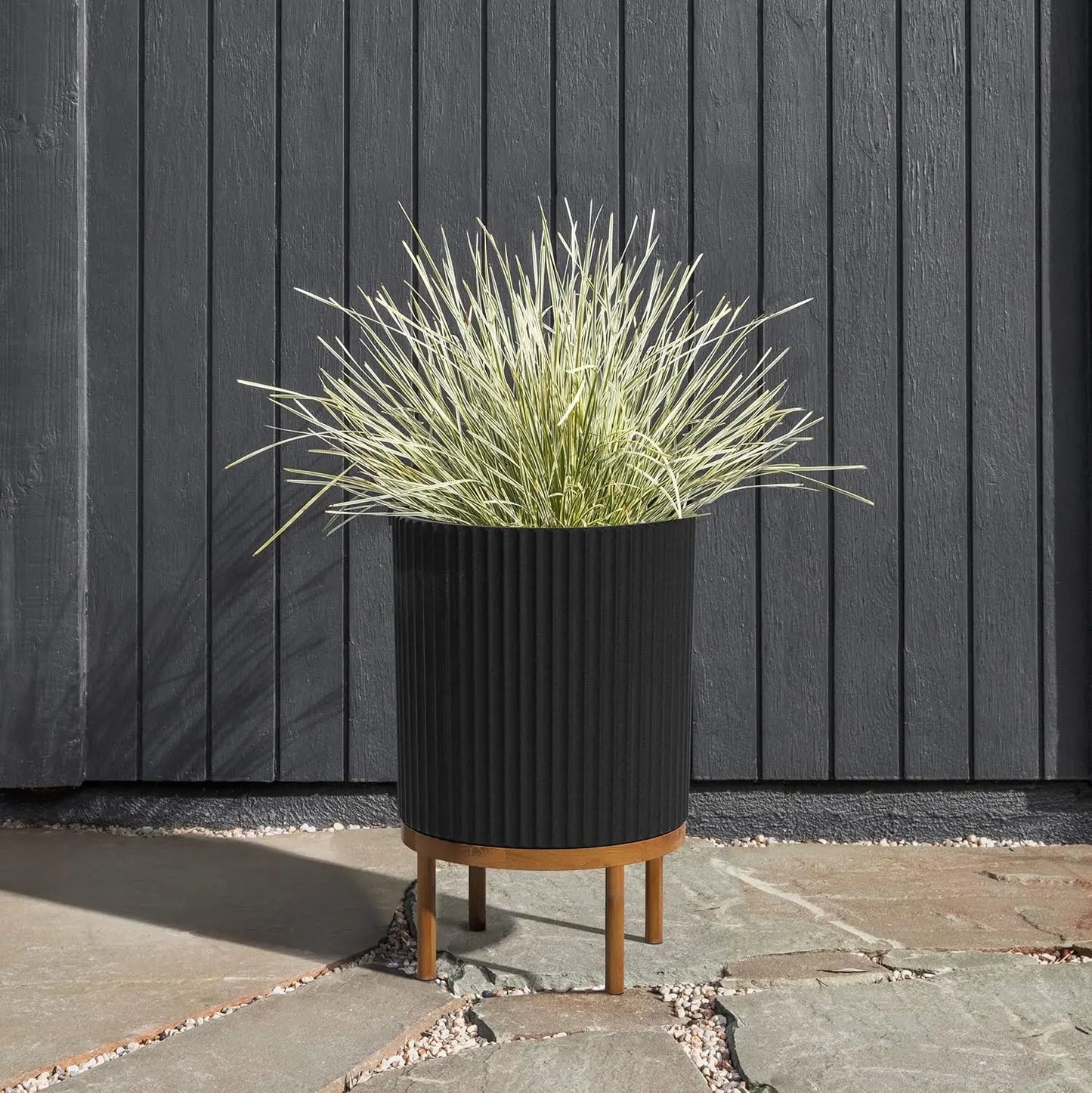 Series Round Planter w/Stand for Porch/Patio